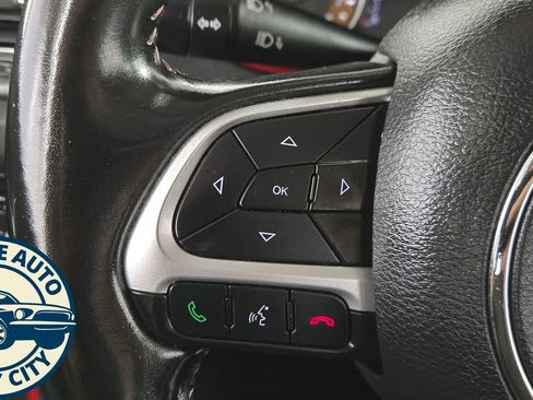 Used 2020 Jeep Compass Trailhawk image 12