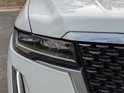 Used 2023 Cadillac Escalade ESV Premium Luxury image 6