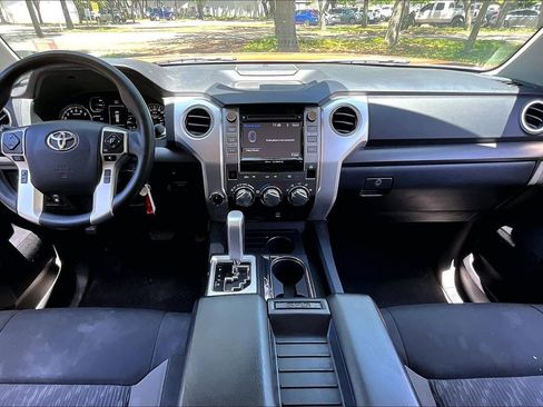 Used 2018 Toyota Tundra SR5 w/ SR5 Upgrade Package AWD/4WD image 7