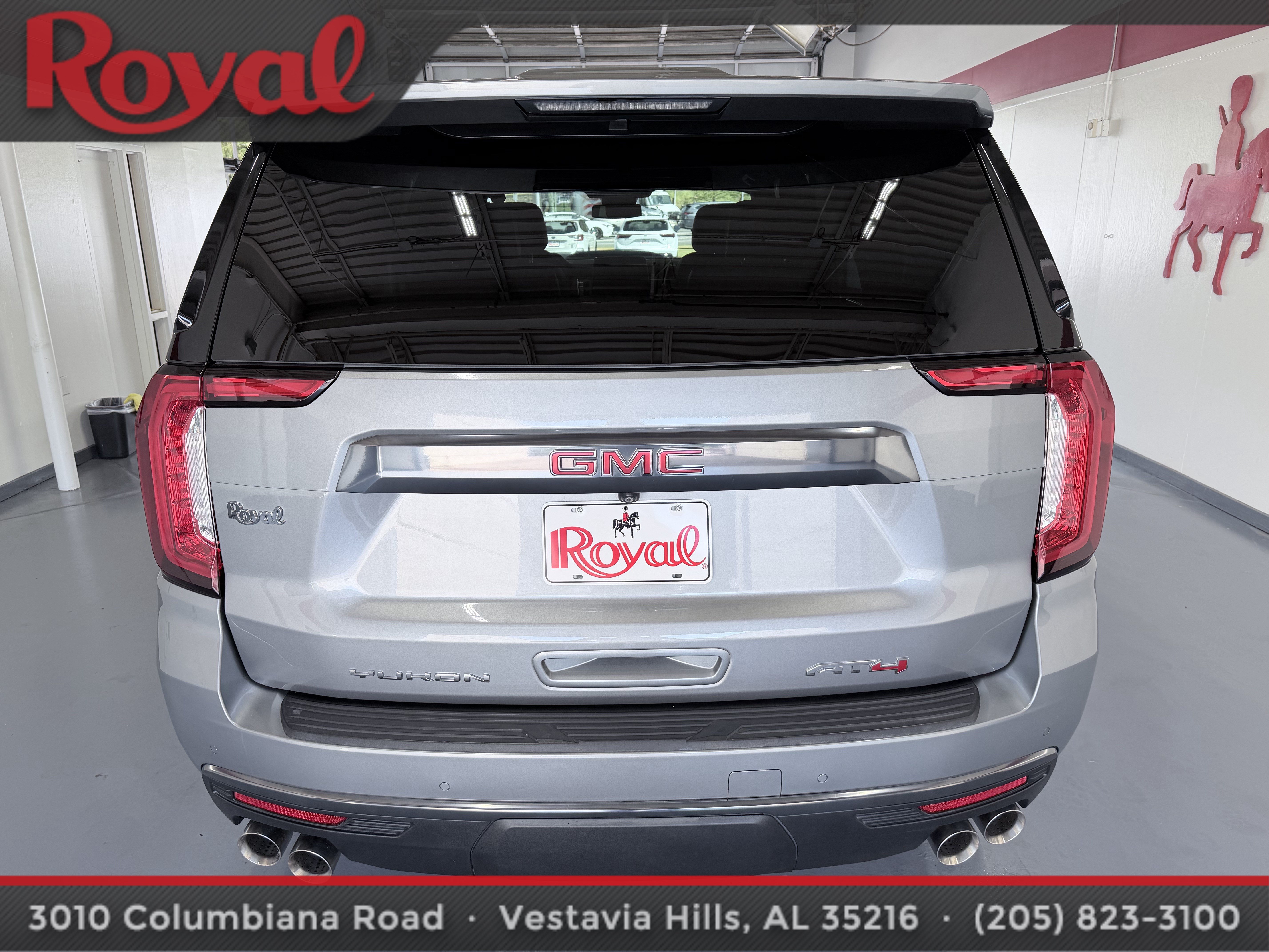 Used 2023 GMC Yukon AT4 AWD/4WD image 5