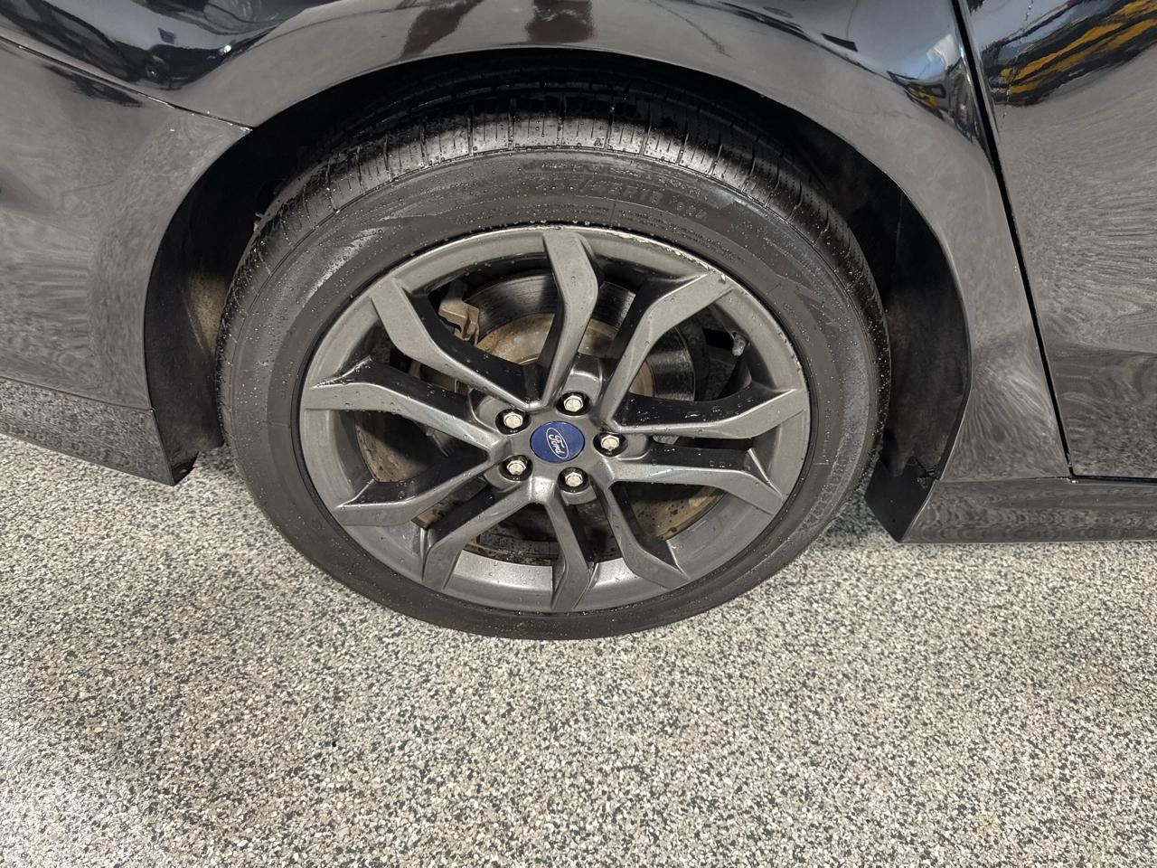 Used 2018 Ford Fusion SE w/ Equipment Group 201A FWD image 8