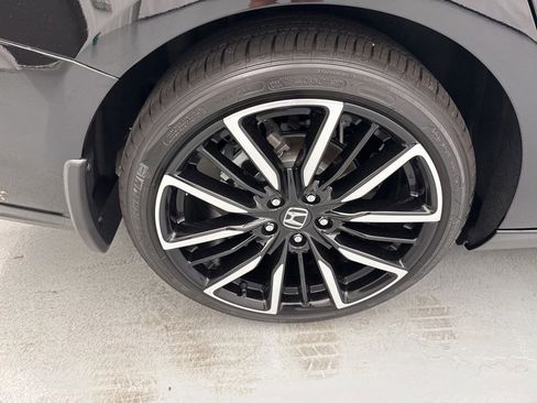 Used 2025 Honda Accord Touring image 12