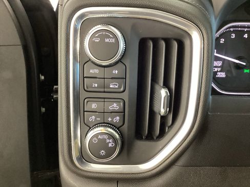 Used 2022 GMC Sierra 1500 Elevation w/ LPO, Elevation Black Package AWD/4WD image 24