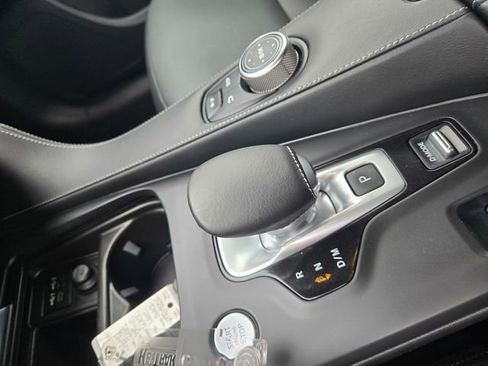 Used 2022 INFINITI QX50 Luxe w/ Appearance Package image 17