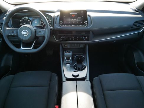 Used 2024 Nissan Rogue S AWD/4WD image 20
