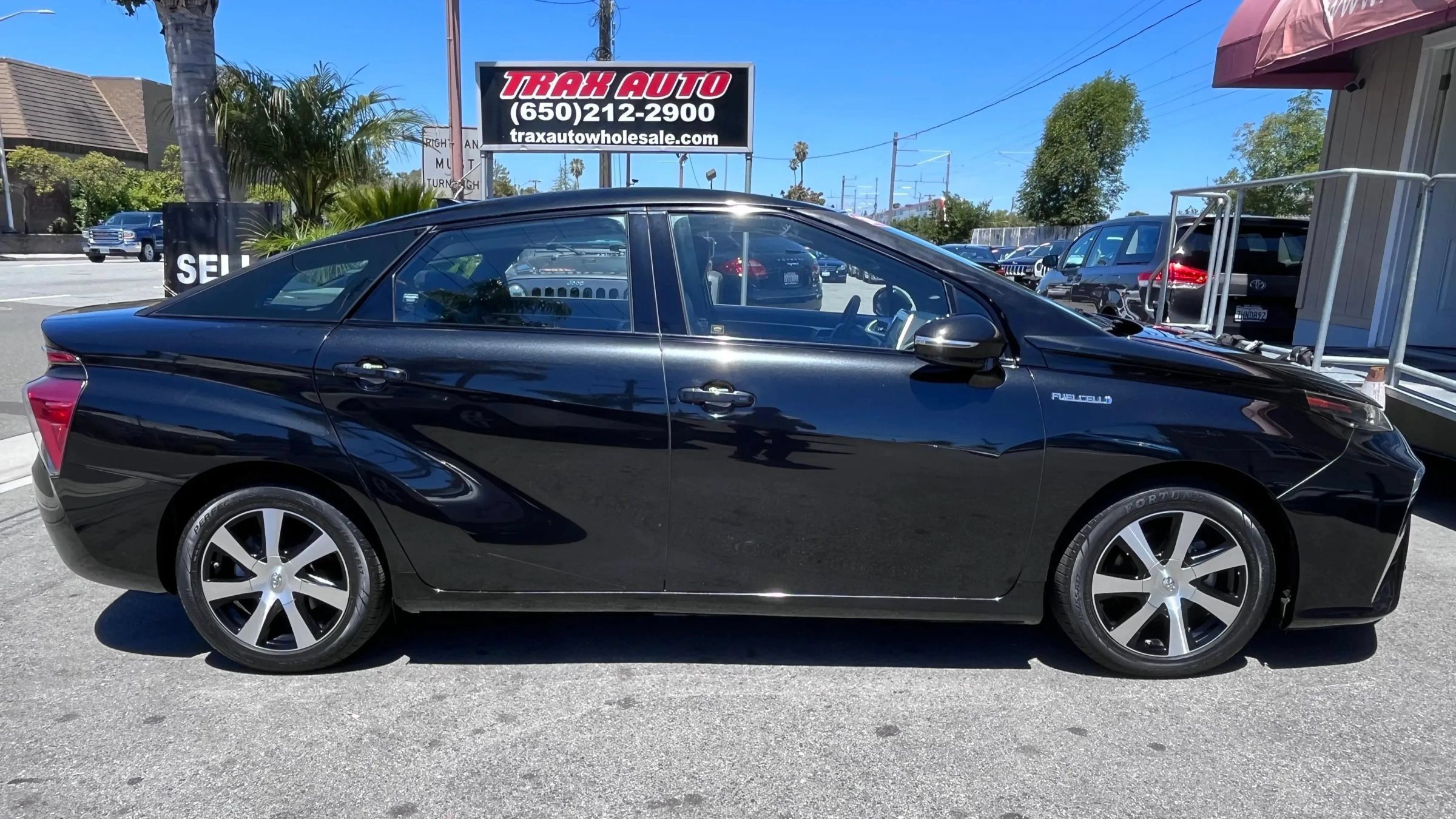 Used 2016 Toyota Mirai FWD image 8