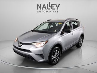 Used 2018 Toyota RAV4 LE image 1