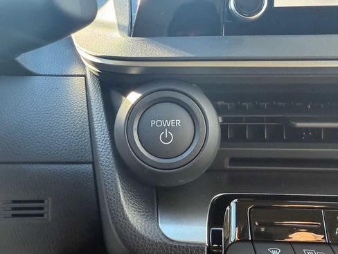 New 2026 Toyota Prius LE AWD/4WD image 19