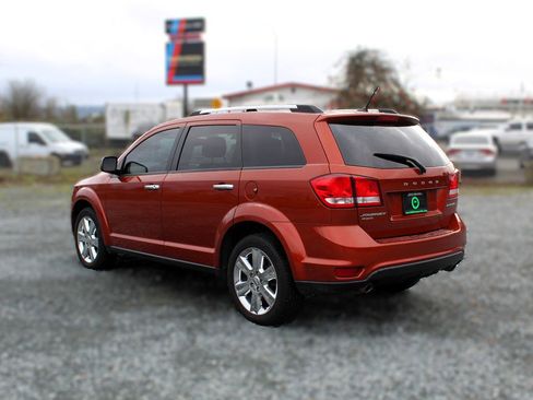Used 2014 Dodge Journey Limited w/ Flexible Seating Group image 5