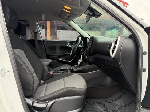 Used 2021 Kia Soul S FWD image 22