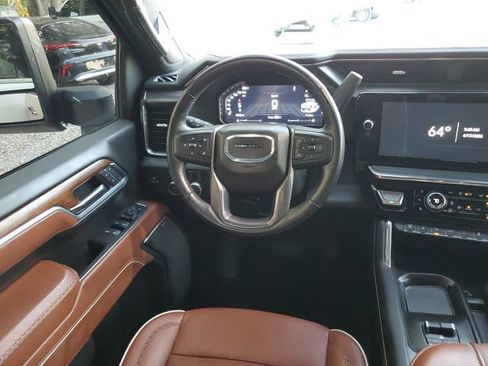 Used 2025 GMC Sierra 2500 Denali Ultimate AWD/4WD image 13