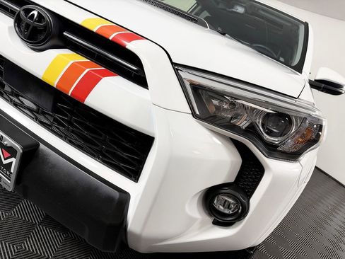 Used 2023 Toyota 4Runner TRD Off-Road Premium w/ Moonroof Package AWD/4WD image 6