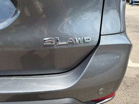 Used 2020 Nissan Rogue SV AWD/4WD image 7