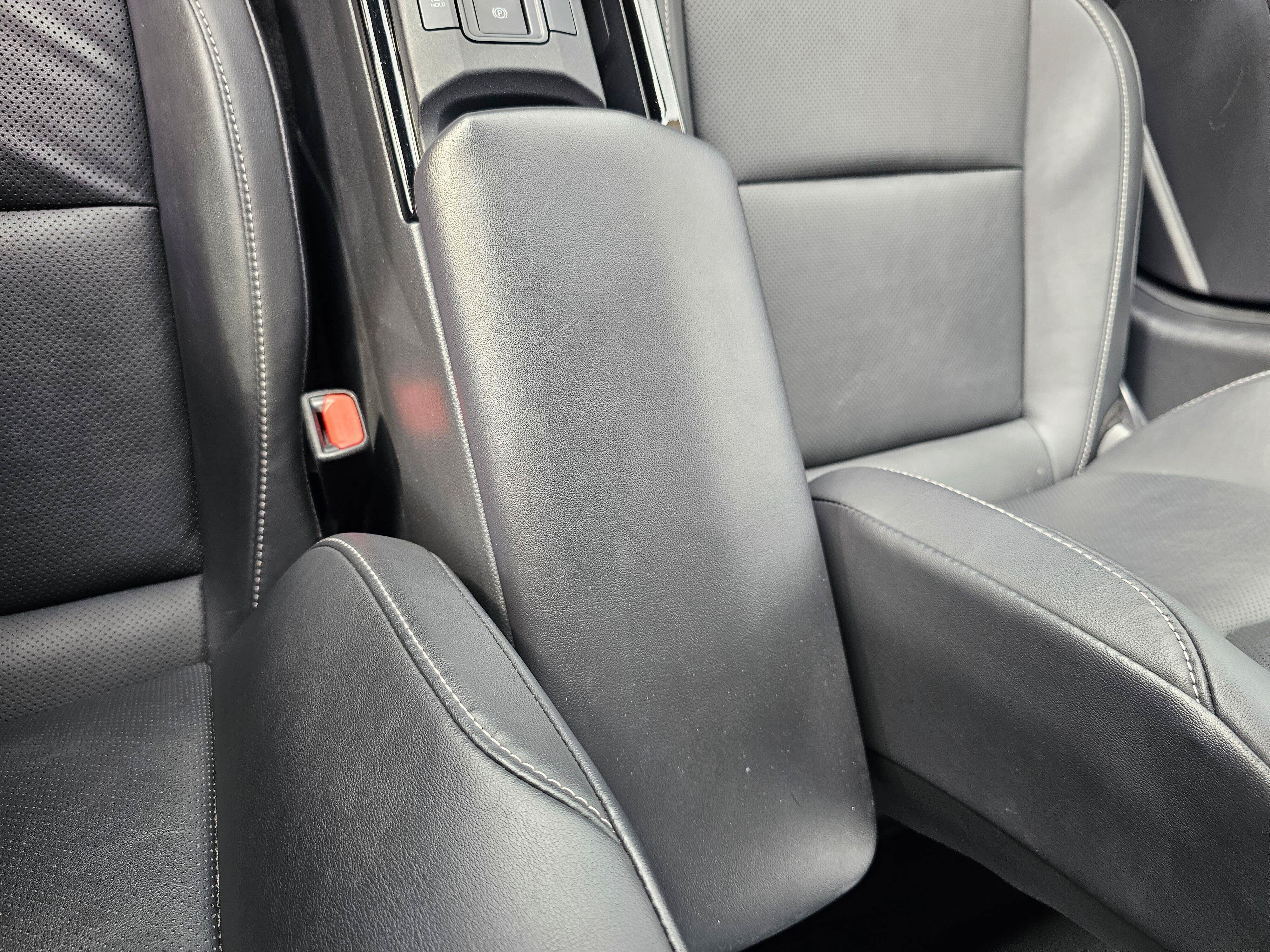 Certified 2024 Toyota Prius XLE FWD image 27