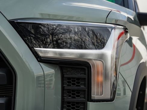 New 2026 Toyota Tundra SR5 image 12