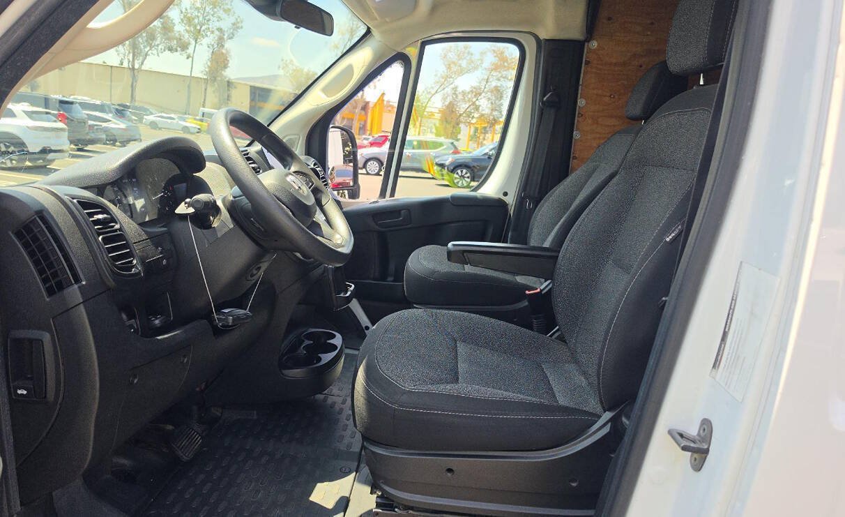 Used 2023 RAM ProMaster 2500 FWD image 8