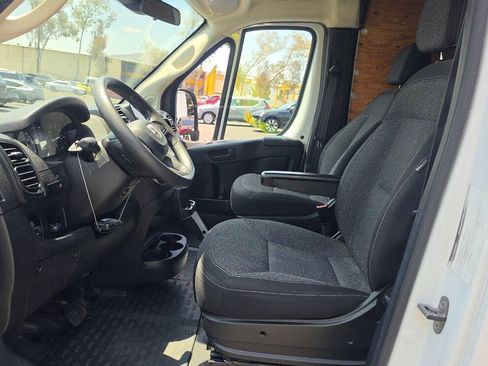 Used 2023 RAM ProMaster 2500 FWD image 8