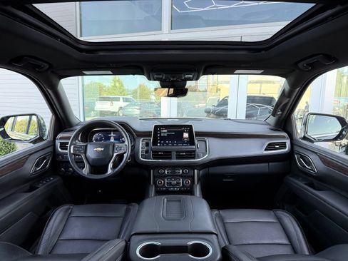 Used 2024 Chevrolet Suburban High Country AWD/4WD image 4