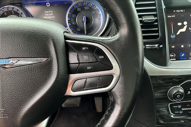 Used 2021 Chrysler 300 Touring L RWD image 12