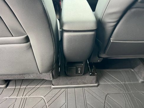 Used 2022 Chevrolet TrailBlazer RS w/ Sun and Liftgate Package image 16