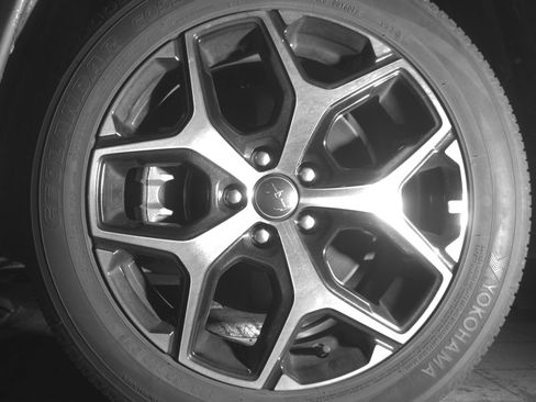 Used 2025 Jeep Compass Limited image 12