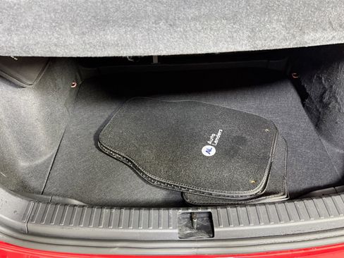 Used 2022 Volkswagen Taos SE image 25