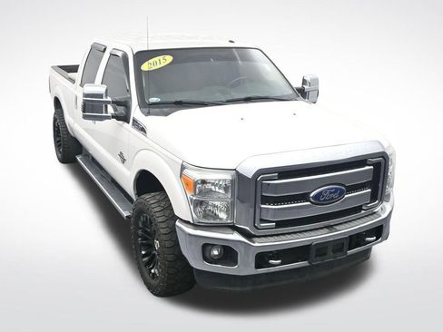 Used 2015 Ford F250 Lariat w/ Chrome Package image 22