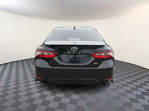 Used 2022 Toyota Camry SE w/ Cold Weather Package FWD image 7