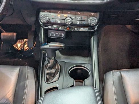 Used 2022 Dodge Durango GT w/ Blacktop Package AWD/4WD image 14