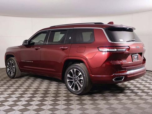 Used 2022 Jeep Grand Cherokee L Overland w/ Advanced Protech Group III image 15