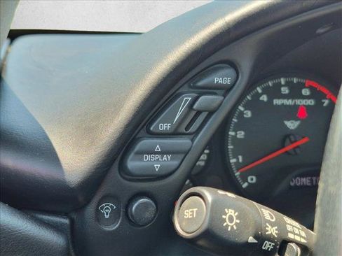 Used 2004 Chevrolet Corvette Coupe w/ Preferred Equipment Group RWD image 16