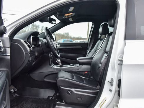 Certified 2022 Jeep Grand Cherokee Limited w/ Trailer Tow Group IV image 14