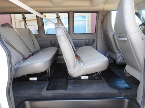 Used 2017 Chevrolet Express 3500 LT w/ LT Preferred Equipment Group RWD image 20