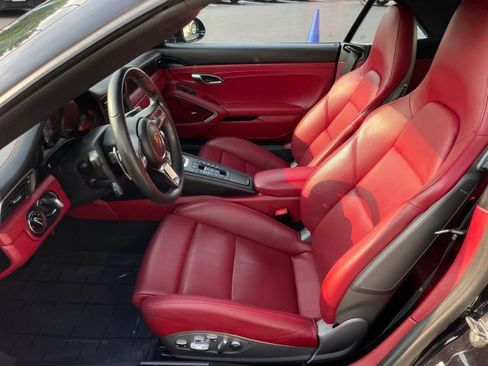 Used 2017 Porsche 911 Carrera 4S AWD/4WD image 27