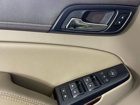 Used 2017 GMC Yukon SLT w/ Open Road Package image 10