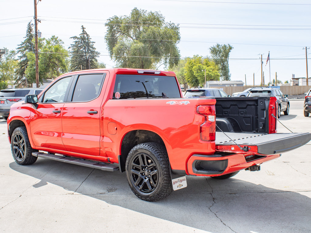 Used 2024 Chevrolet Silverado 1500 Custom w/ LPO, Dark Essentials Package AWD/4WD image 9