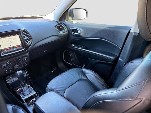 Used 2018 Jeep Compass Limited w/ Navigation Group image 23