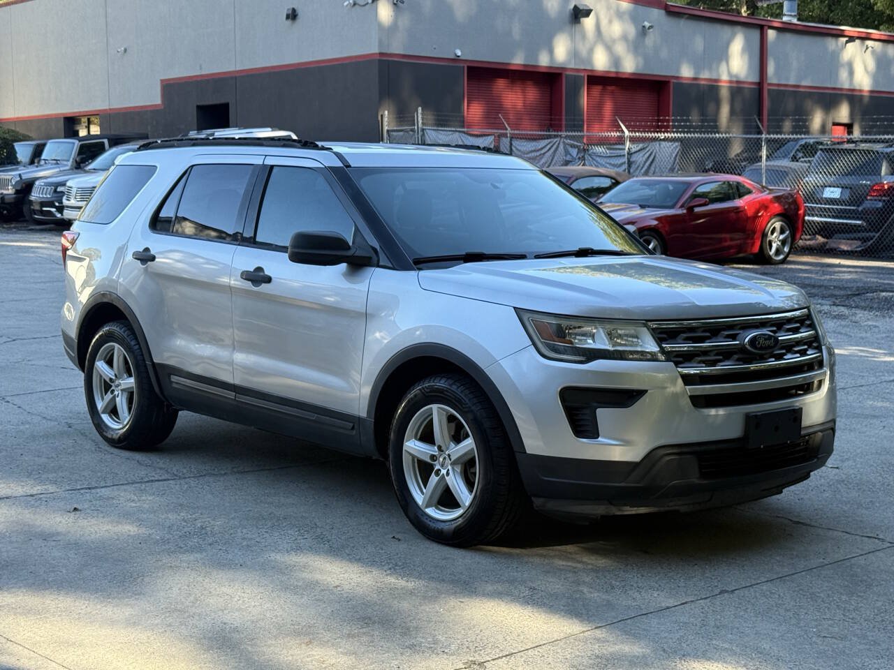 Used 2018 Ford Explorer FWD image 3