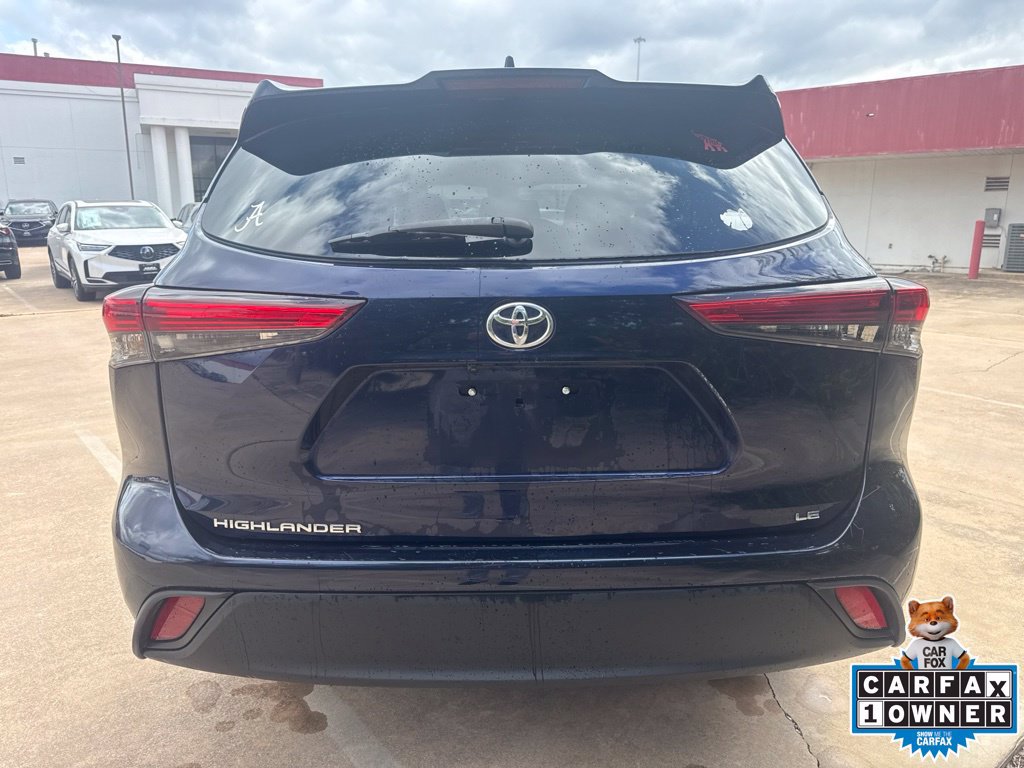 Used 2021 Toyota Highlander LE FWD image 6