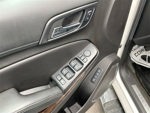 Certified 2017 Chevrolet Suburban LT image 23