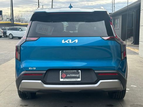 Used 2025 Kia EV9 Wind image 6