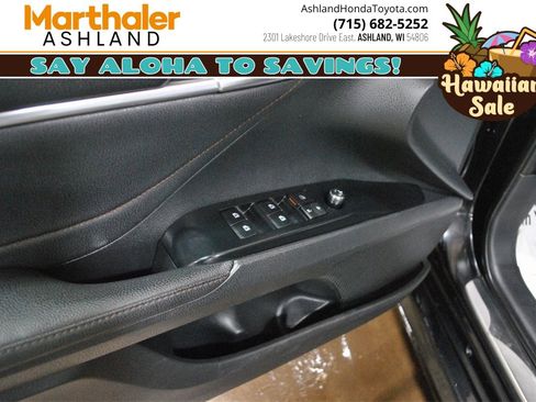 Used 2018 Toyota Camry XLE image 13