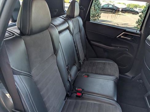 Used 2024 Mitsubishi Outlander SE FWD image 14