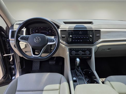 Used 2021 Volkswagen Atlas SEL FWD image 12