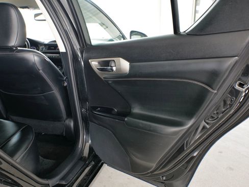 Used 2017 Lexus CT 200h image 31