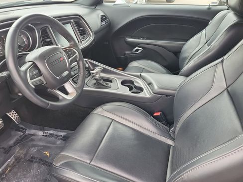 Used 2015 Dodge Challenger R/T Plus image 11