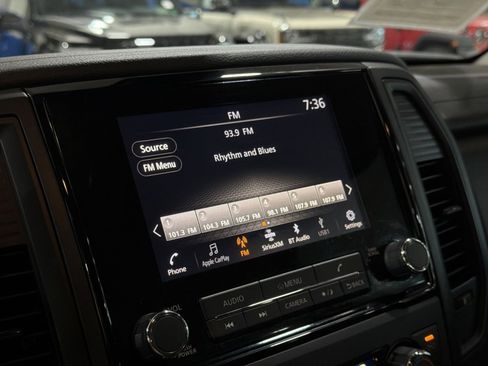 Used 2024 Nissan Titan SV w/ SV Convenience Package AWD/4WD image 38