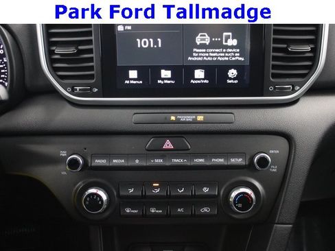 Used 2020 Kia Sportage LX image 16