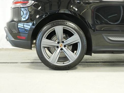Certified 2026 Porsche Macan AWD/4WD image 39