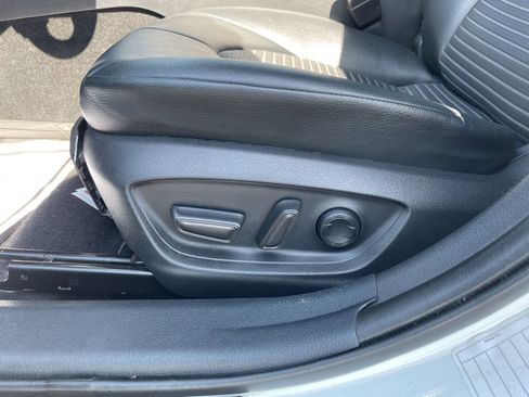 Used 2021 Toyota Camry SE image 8